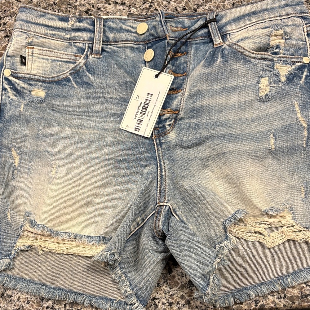 Judy Blue denim shorts